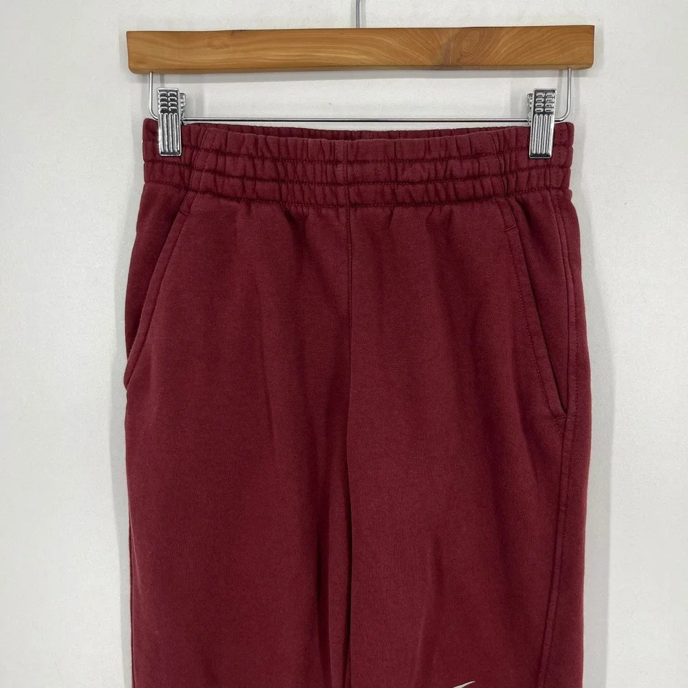 Nike Kids Maroon Fleece Jogger Sweatpants Large Vertical Logo Graphic Burgundy